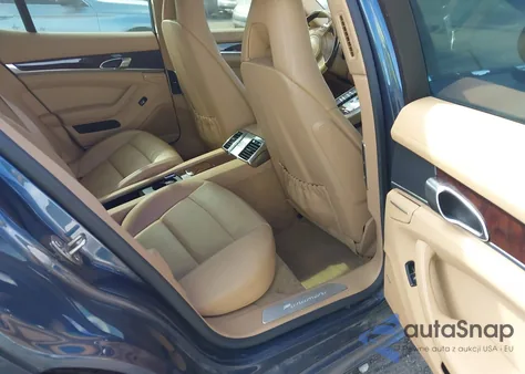 2014 Porsche Panamera 4 из США, поврежденный, VIN WP0AA2A79EL008659